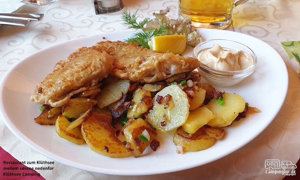 Restaurant Zum
                                                    Klüthesee, Backfish
                                                    teller